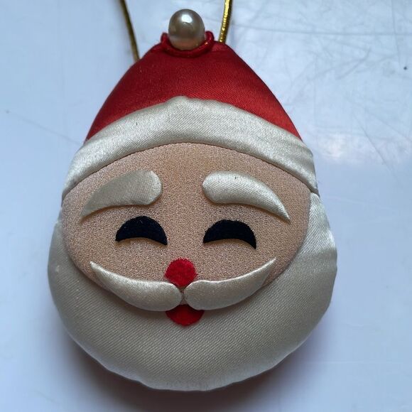 Unique vintage red/white satin Santa Claus face ornament with sewing kit inside - Picture 2 of 5